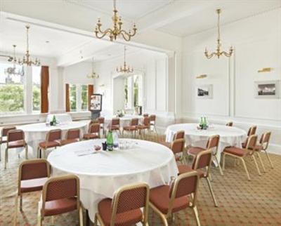 фото отеля The Aberdeen Caledonian