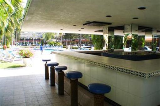 фото отеля Bali Hai Hotel