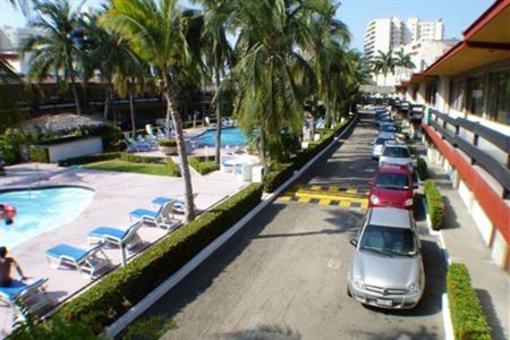 фото отеля Bali Hai Hotel
