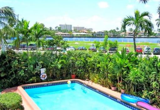 фото отеля Palm Plaza Gay Resort Fort Lauderdale