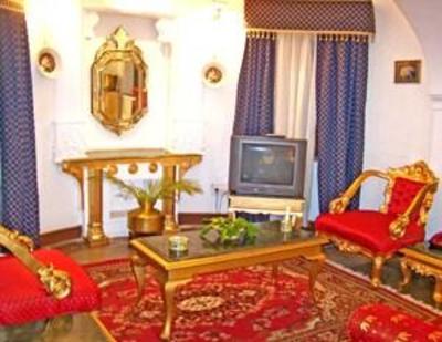 фото отеля Sugan Niwas Palace