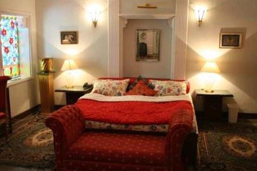 фото отеля Sugan Niwas Palace