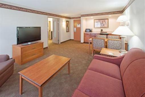 фото отеля Holiday Inn Hotel & Suites Des Moines - Northwest