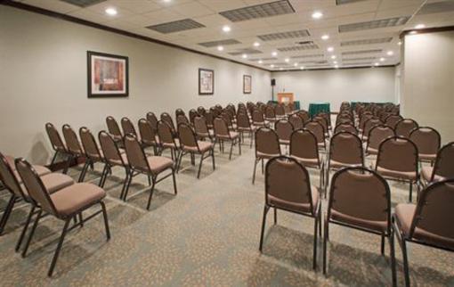 фото отеля Holiday Inn Hotel & Suites Des Moines - Northwest