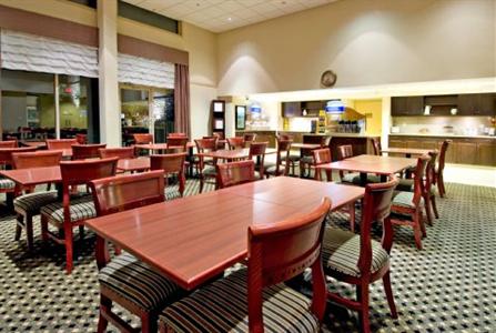 фото отеля Holiday Inn Express Hotel & Suites Surrey