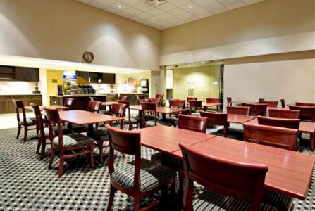 фото отеля Holiday Inn Express Hotel & Suites Surrey