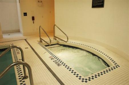 фото отеля Holiday Inn Express Hotel & Suites Surrey