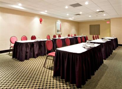 фото отеля Holiday Inn Express Hotel & Suites Surrey