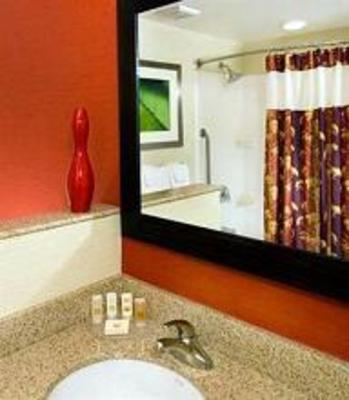 фото отеля Courtyard Hotel Montgomeryville North Wales