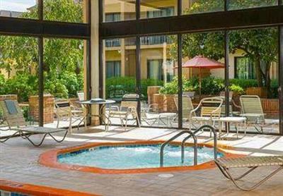 фото отеля Courtyard by Marriott Charlottesville North