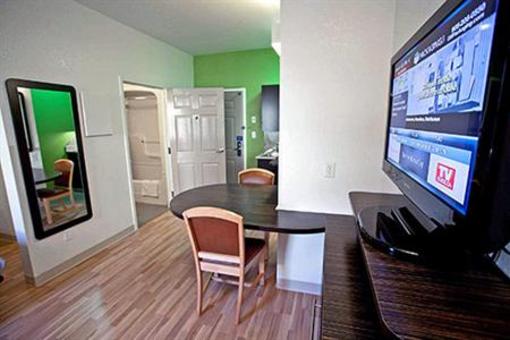 фото отеля Studio 6 Toronto - Mississauga