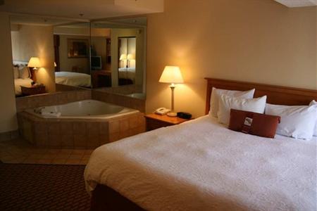 фото отеля Hampton Inn and Suites Chapel Hill / Durham Area