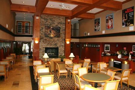 фото отеля Hampton Inn and Suites Chapel Hill / Durham Area
