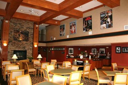 фото отеля Hampton Inn and Suites Chapel Hill / Durham Area