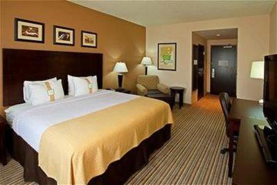 фото отеля Holiday Inn Airport & Fair/Expo Center