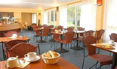 фото отеля Hotel Le Parc Rive Gauche Bellerive-sur-Allier