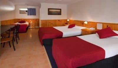 фото отеля BEST WESTERN Twin Towns Motel