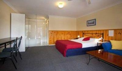 фото отеля BEST WESTERN Twin Towns Motel