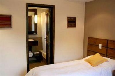 фото отеля Hotel Poincenot