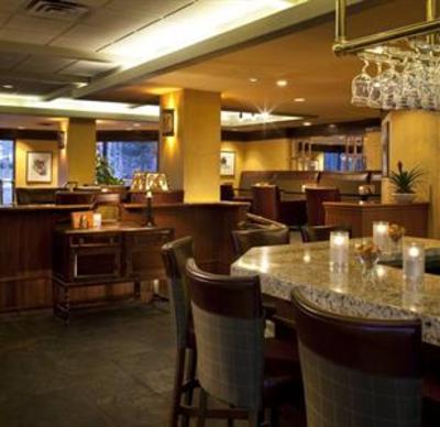 фото отеля Delta Lodge at Kananaskis