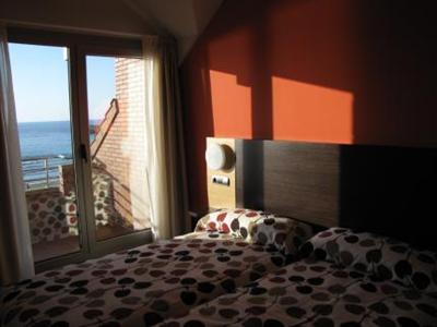 фото отеля Maritimo Ris Hotel & Apartments