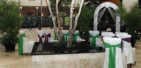 фото отеля Embassy Suites Hotel Louisville