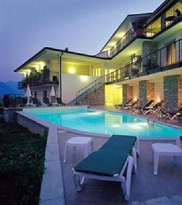 фото отеля Hotel La Perla Tremezzo