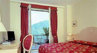 фото отеля Hotel La Perla Tremezzo