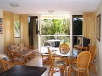 84 The Spit Holiday Apartments