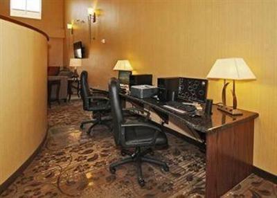 фото отеля Comfort Suites Rapid City