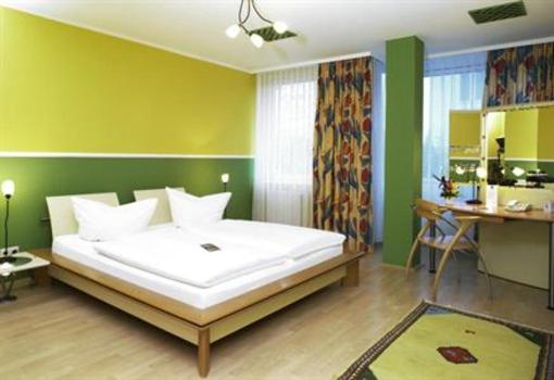 фото отеля Grand City Hotel Berlin East