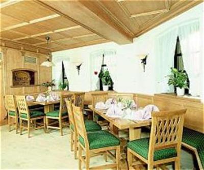 фото отеля Hotel Weisses Ross Marienberg