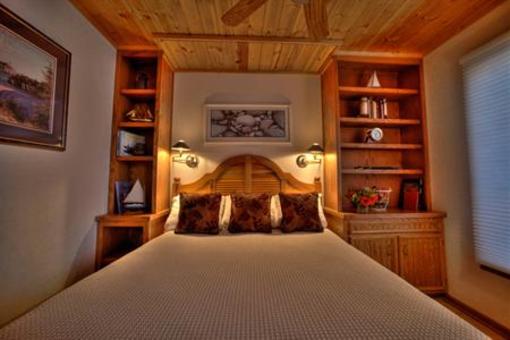 фото отеля Bluefin Bay on Lake Superior