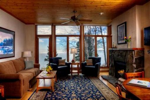 фото отеля Bluefin Bay on Lake Superior