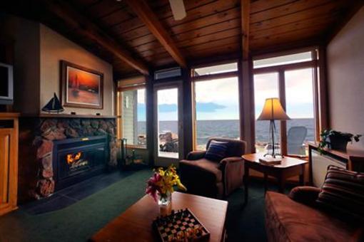 фото отеля Bluefin Bay on Lake Superior