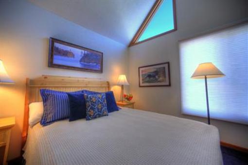 фото отеля Bluefin Bay on Lake Superior