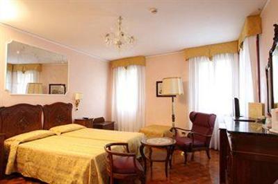 фото отеля Pensione Accademia Hotel Venice