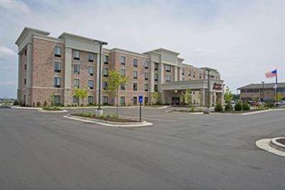 фото отеля Hampton Inn & Suites West Bend