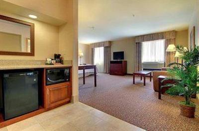 фото отеля Hampton Inn & Suites West Bend