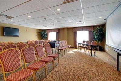 фото отеля Hampton Inn & Suites West Bend