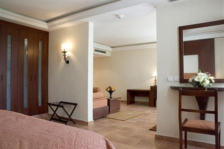 фото отеля Golden Tulip Hotel Farah Khouribga