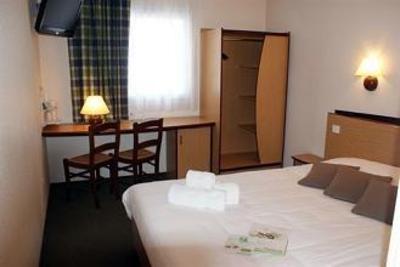 фото отеля Campanile Paris Ouest Chaville Hotel