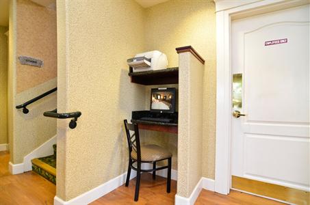 фото отеля BEST WESTERN PLUS Cedar Inn & Suites
