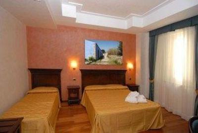 фото отеля Hotel Teocrito