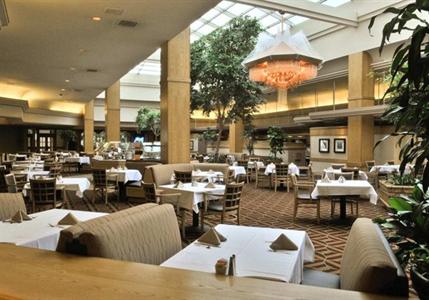 фото отеля Doubletree Hotel Colorado Springs World Arena
