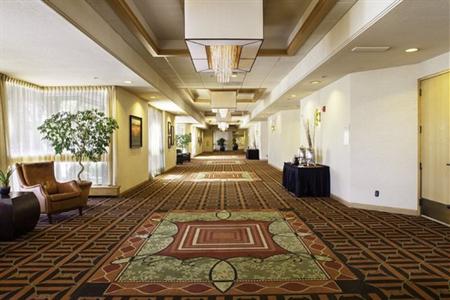 фото отеля Doubletree Hotel Colorado Springs World Arena