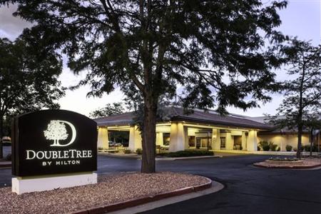 фото отеля Doubletree Hotel Colorado Springs World Arena