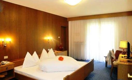 фото отеля Hotel Lamm Naturno