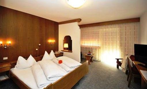 фото отеля Hotel Lamm Naturno