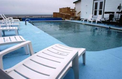 фото отеля Shallow Bay Motel & Cabins Conference Centre